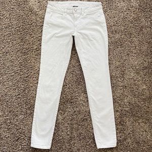 AEO | Mid-rise Stretch Skinny White Jean